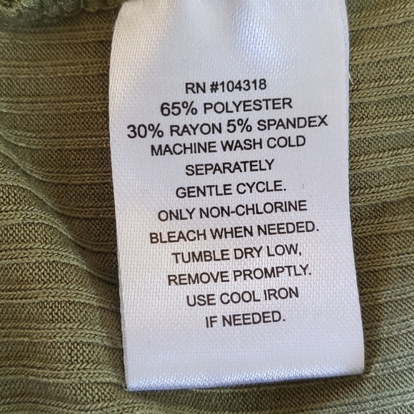 Derek Heart 2X Ruched Ribbed Sweater - Picture 6 of 6